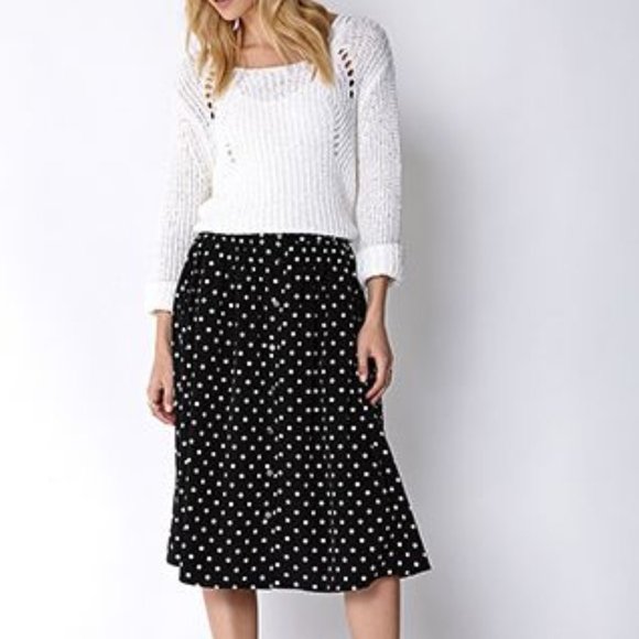 Forever 21 Dresses & Skirts - Forever 21 polka dot button front midi skirt